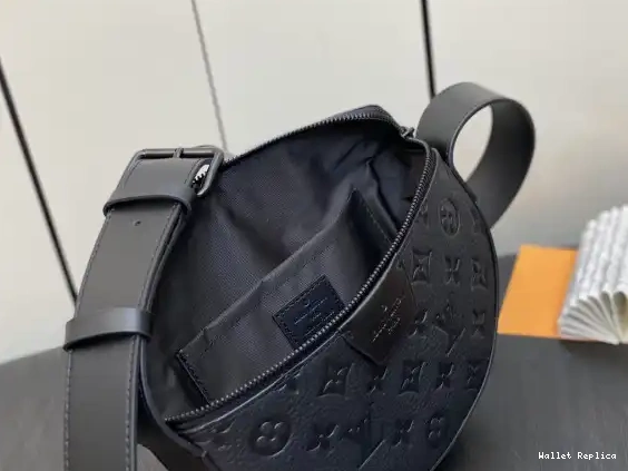 Affordable Moon LOUIS VUITTON Crossbody 0604